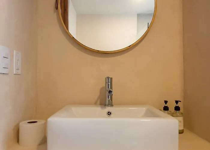 Bright 2br Loft With Rooftop Pool In Downtown Location *