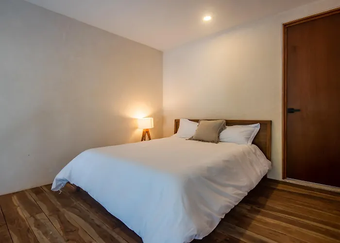 Bright 2br Loft With Rooftop Pool In Downtown Location