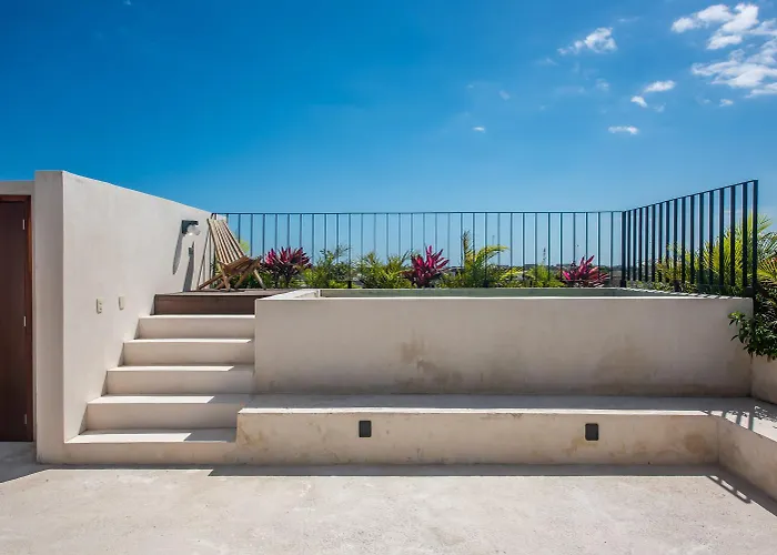 Bright 2br Loft With Rooftop Pool In Downtown Location *