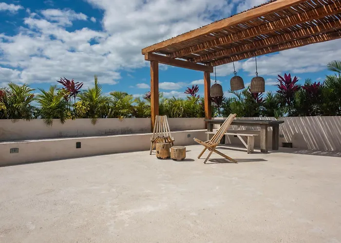 Bright 2br Loft With Rooftop Pool In Downtown Location *